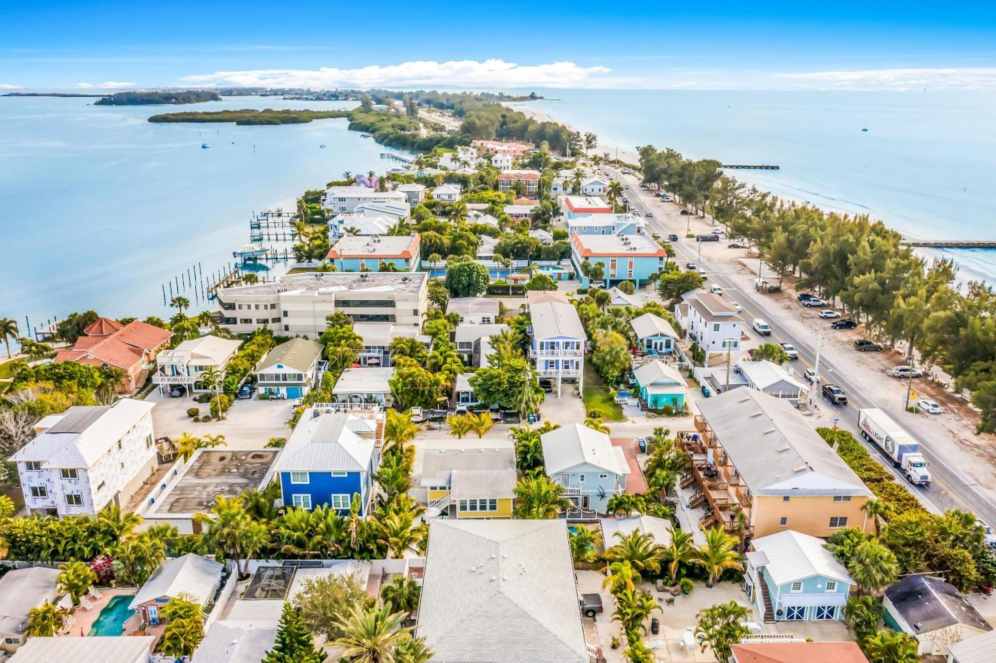 ブレイデントン・ビーチ Seaside Manorヴィラ エクステリア 写真